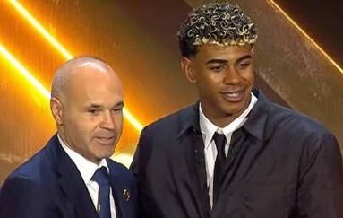 田径——南京室内世锦赛：秦伟搏、刘俊茜晋级男子60米栏决赛