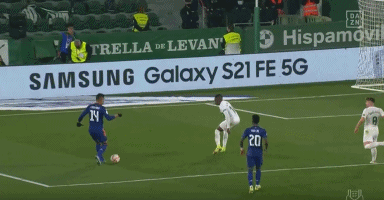 亚马尔：巴萨真是欧冠冠军热门，若不踢球我就去