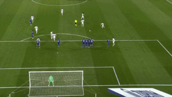 里程碑，颜骏凌已为上海海港出战500场比赛