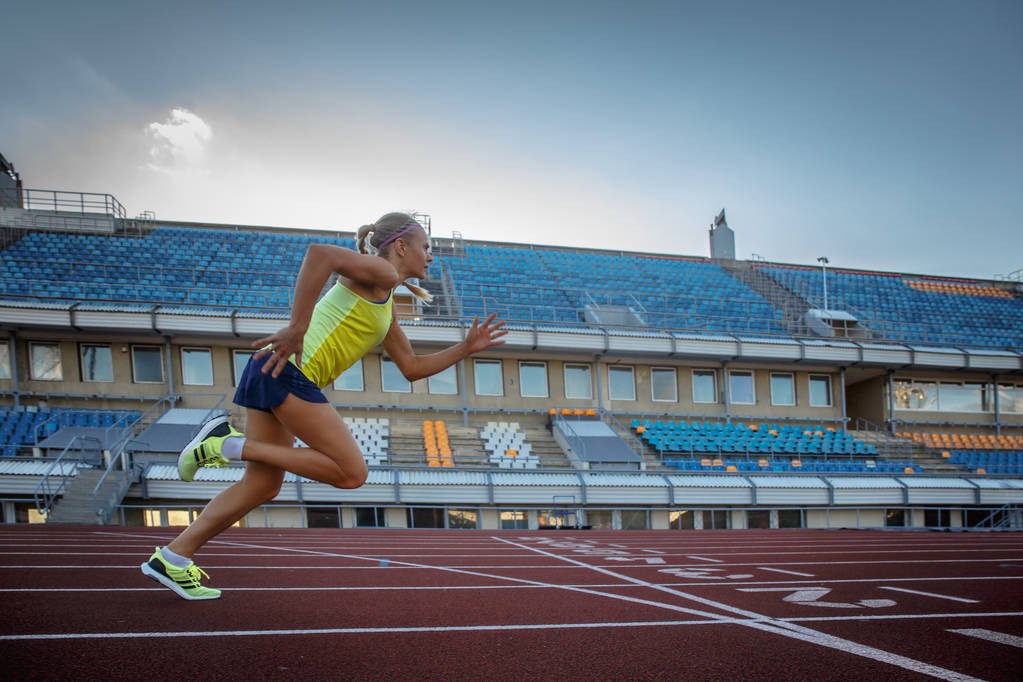 拜仁天塌了！17岁青训天才公开表态：我想去皇马踢球